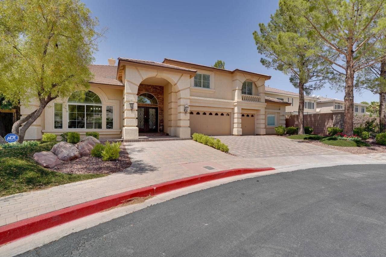 Elegant Las Vegas Home With Pool And Putting Green! Luaran gambar