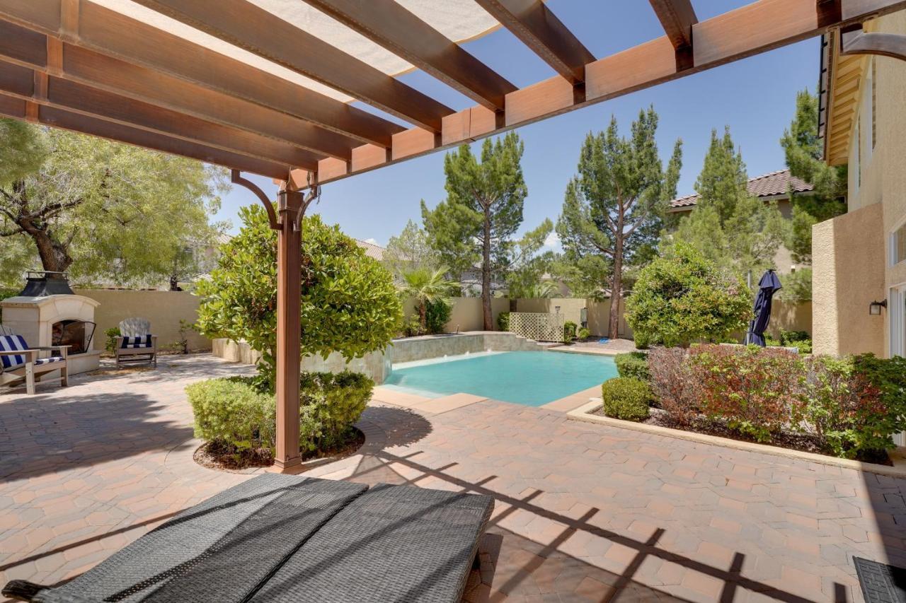 Elegant Las Vegas Home With Pool And Putting Green! Luaran gambar