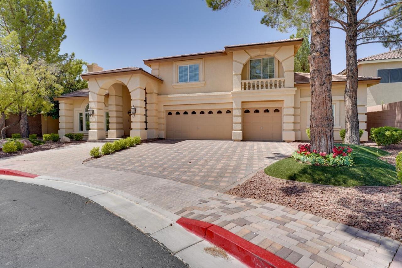 Elegant Las Vegas Home With Pool And Putting Green! Luaran gambar